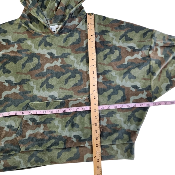 AEO Ultra Soft Velour Camo Hooded Pullover Size XL - Picture 4 of 9
